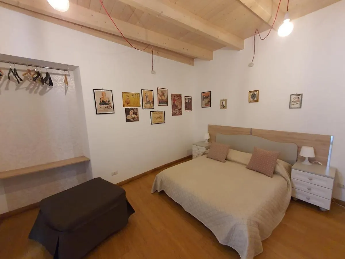 Arco Della Luna Bari Guest house